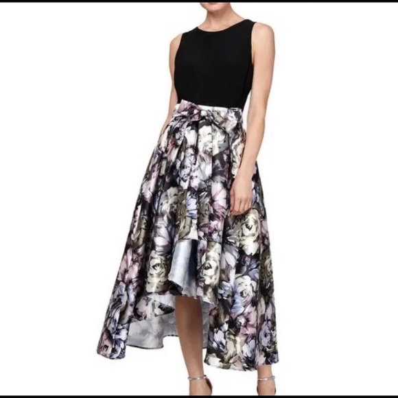 SLNY High Low Gown - Picture 1 of 6